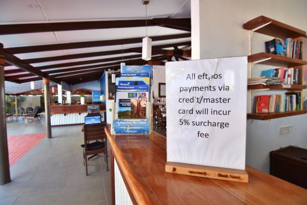 20 Tips to Save Money in Fiji 💵 [2025]