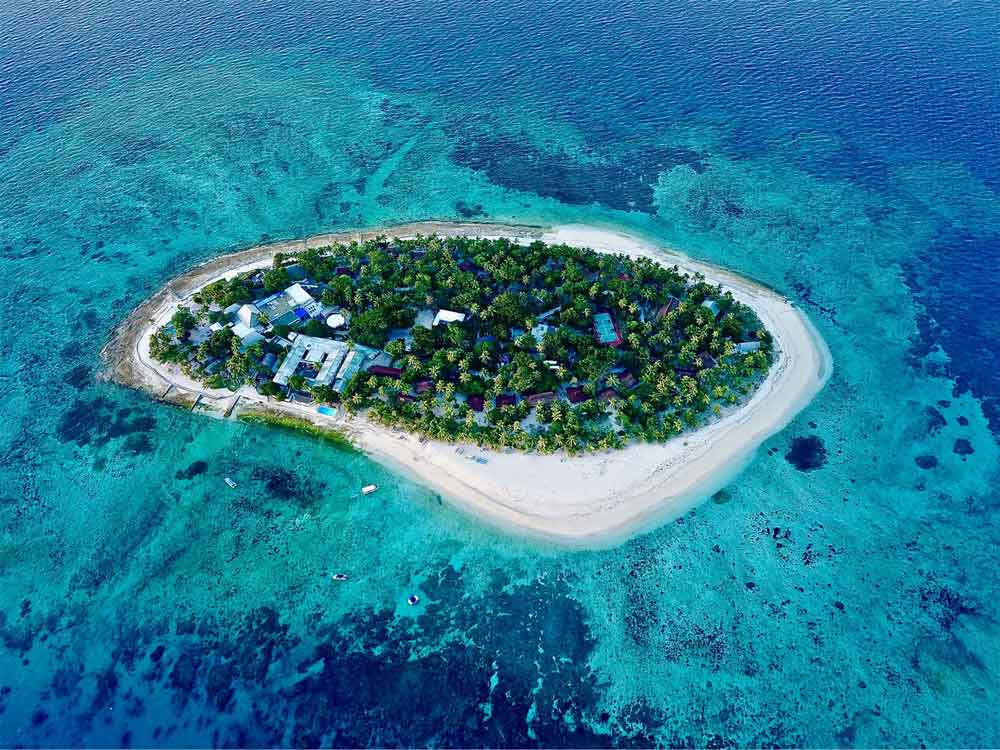 Treasure-Island-surfs-resorts-in-fiji