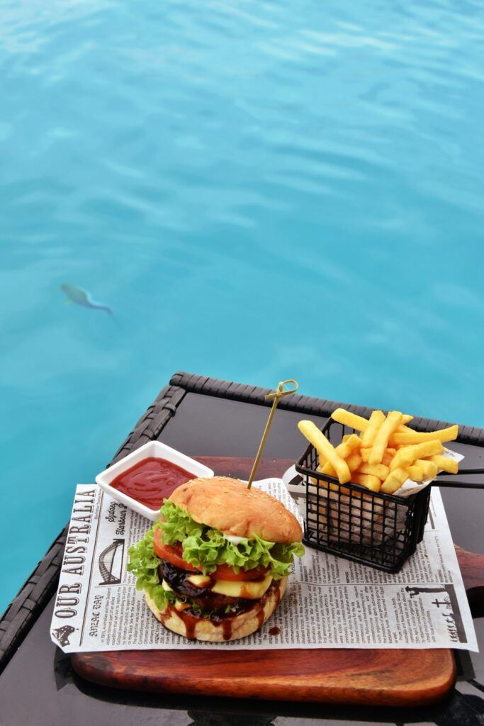 The Food Guide to the Mamanuca Islands: Places to Eat & Food Resorts