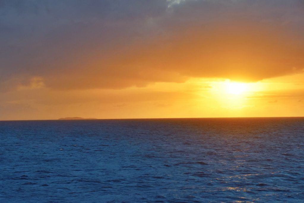 10 Romantic Activities in Kadavu for Couples