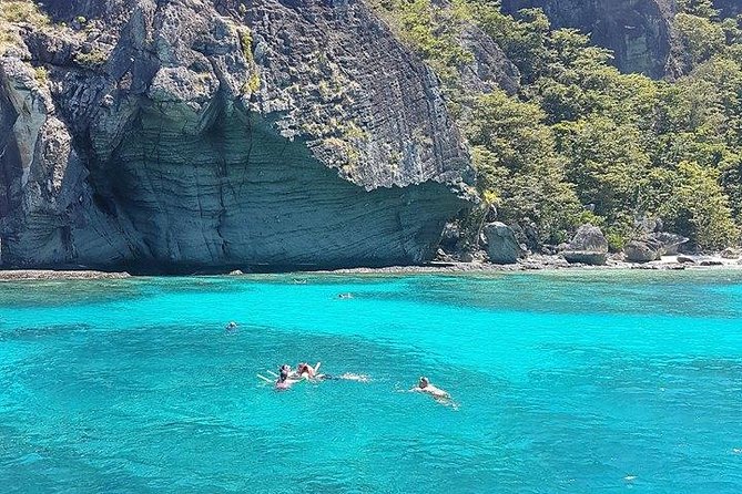 9 Best Island-Hopping Cruises in Fiji