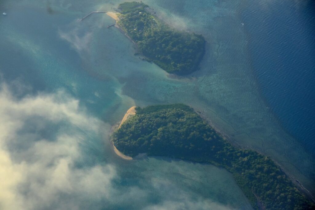 Visiting Fiji: Main Island Vs. Outer Islands