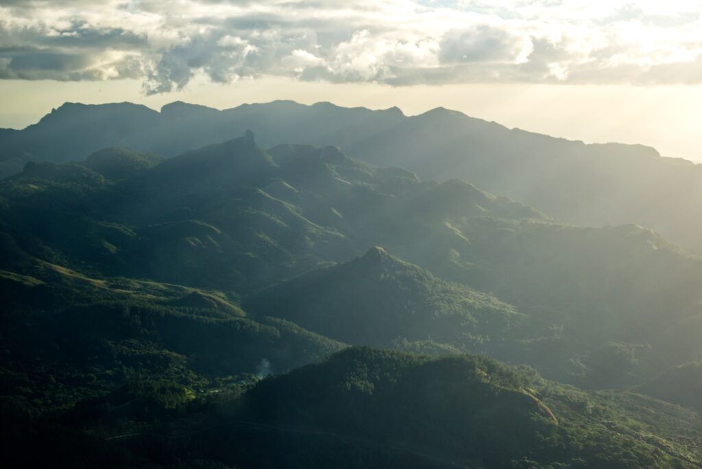 Visiting Fiji: Main Island Vs. Outer Islands