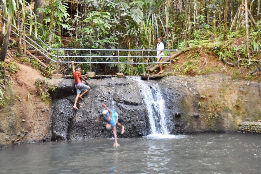 10 Best Swimming Spots in Fiji