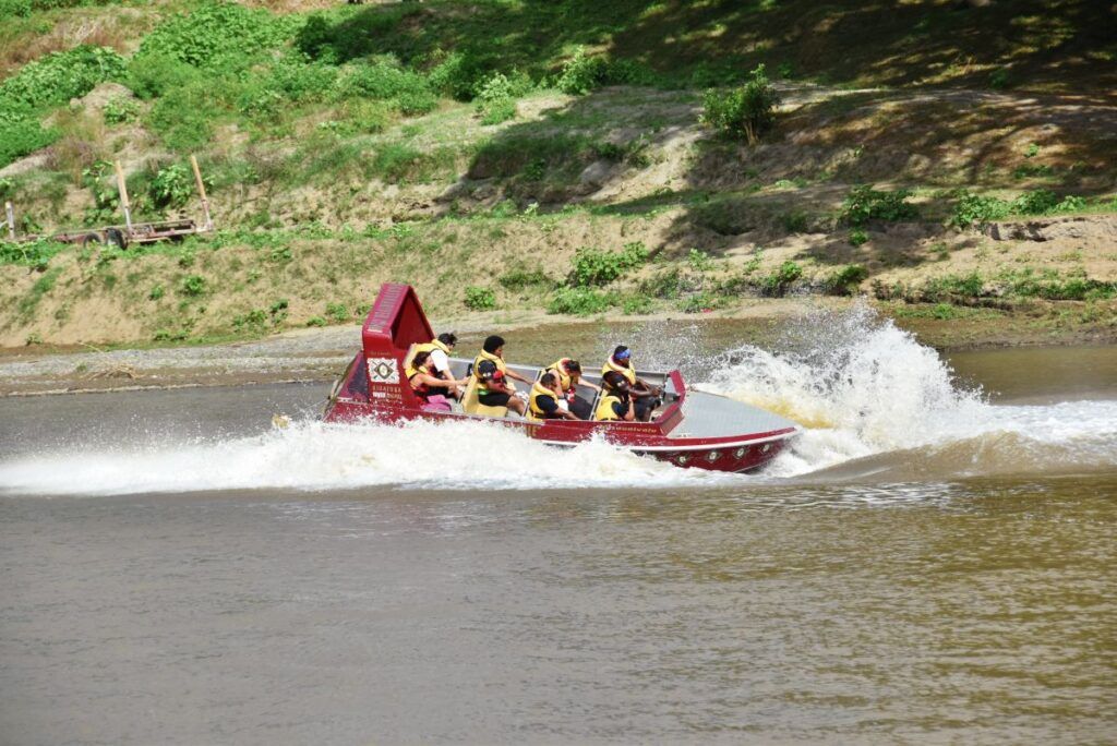 5 Best River Cruises in Fiji