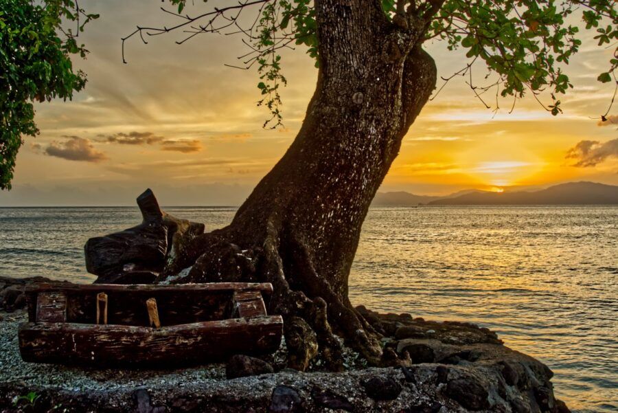 10 Beautiful Sunset Spots in Fiji