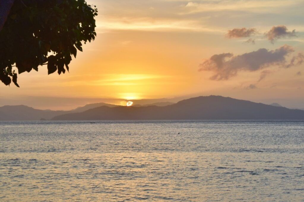 10 Beautiful Sunset Spots in Fiji