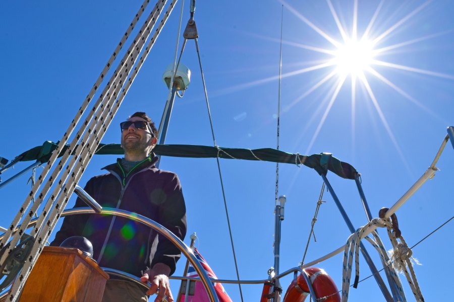 How Long Does it Take to Sail to Fiji?