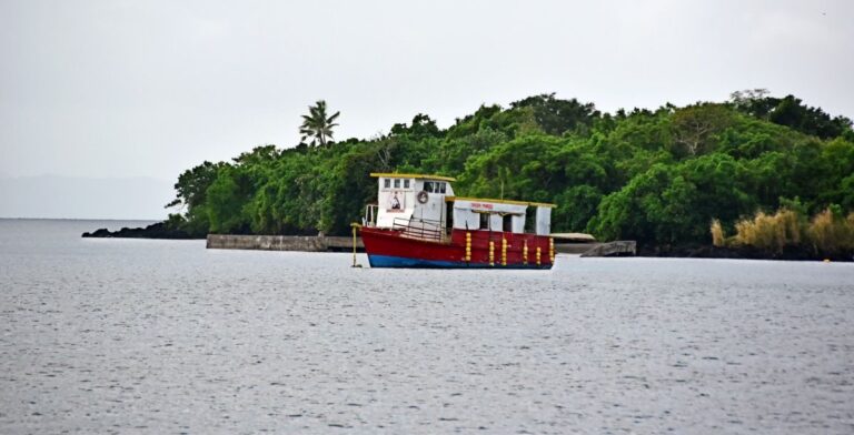How to Take the Ferry to Taveuni