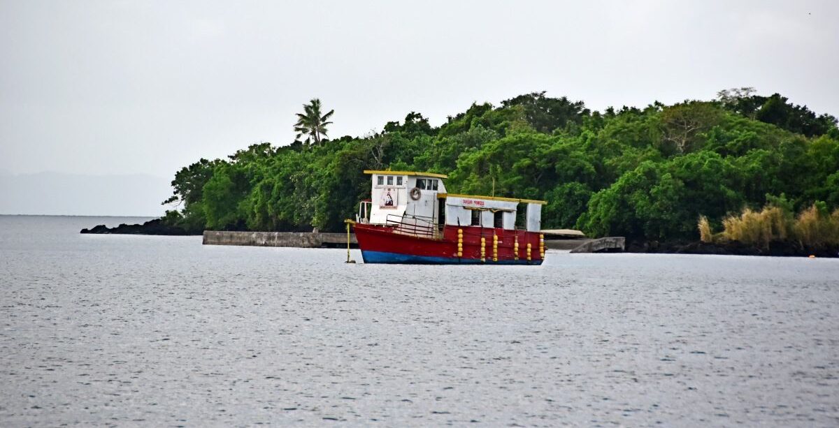 How to Take the Ferry to Taveuni