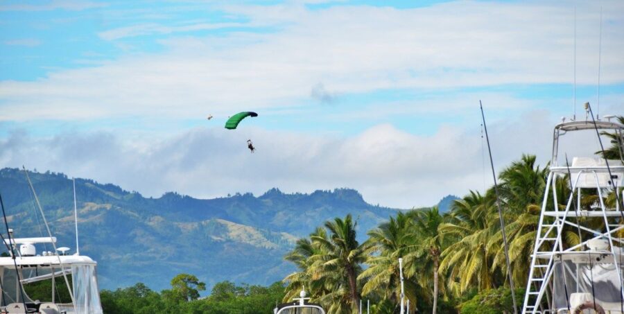 The Best Places to Do Skydiving in Fiji