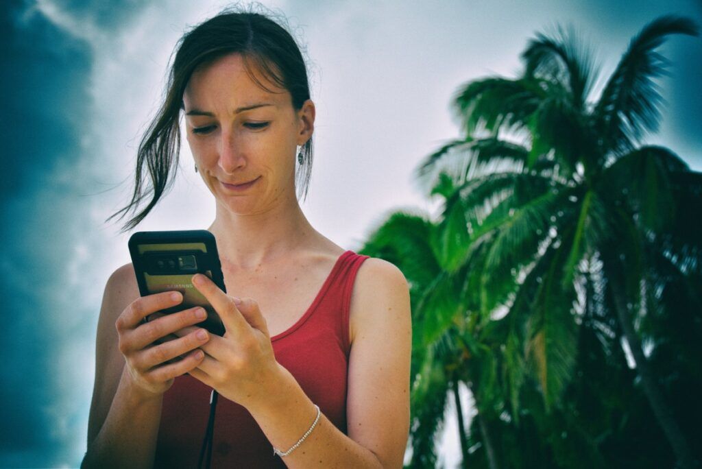 Is There Mobile Phone Reception in the Yasawas Islands?