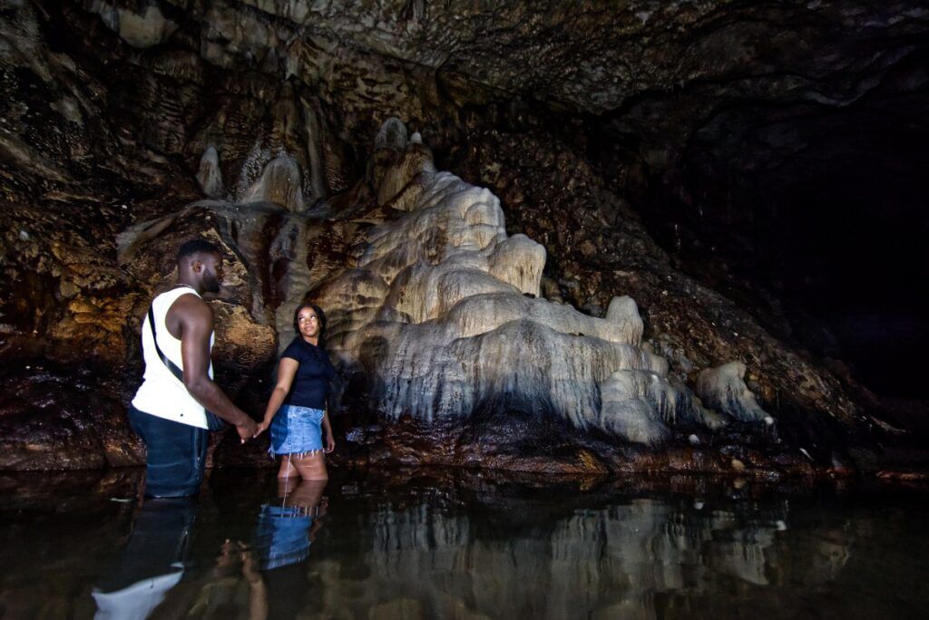 The Wedding, Honeymoon &amp; Romantic Getaway Guide to Fiji [2025]