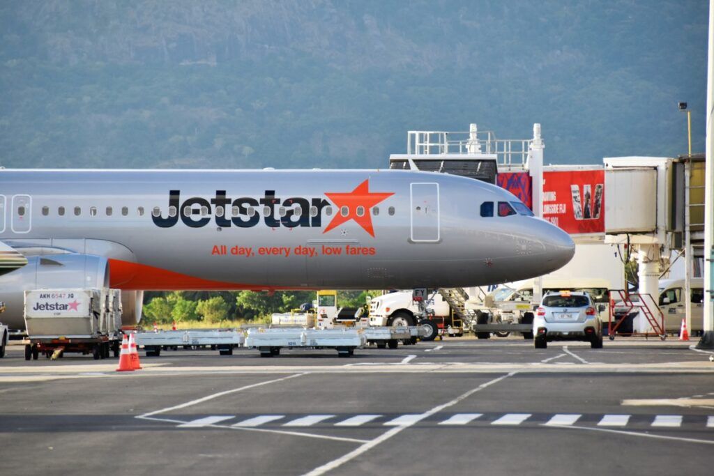 Which Airlines Fly Directly to Fiji? 🛫 [2025]