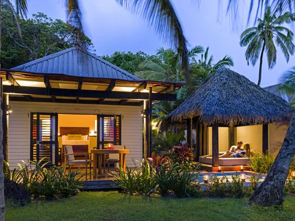 25 Most Romantic Honeymoon Resorts in Fiji ❤️ [2025]