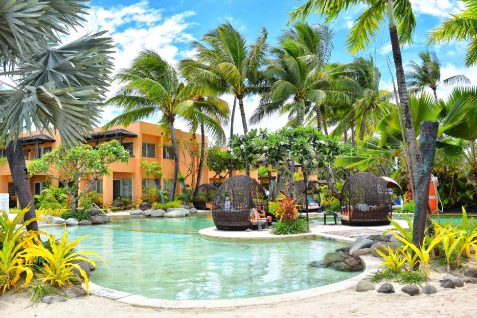 10 BEST Resorts on Denarau Island ????️ [2025]