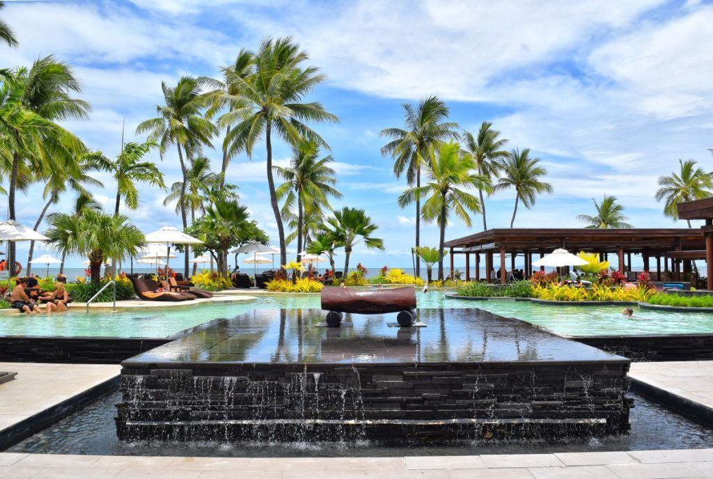 10 BEST Resorts on Denarau Island ????️ [2025]