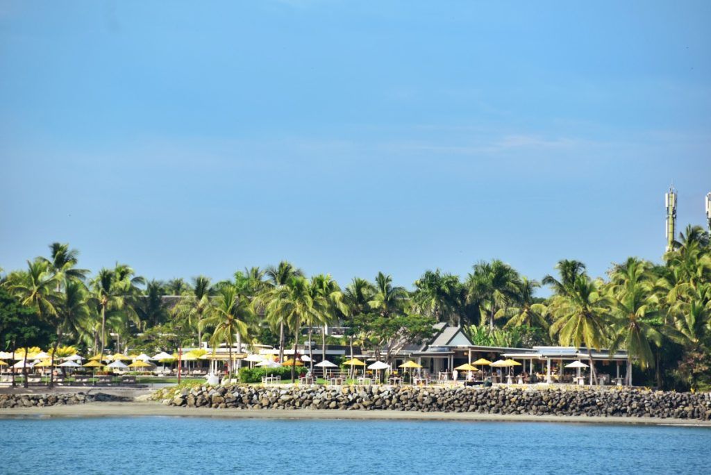 10 BEST Resorts on Denarau Island ????️ [2025]