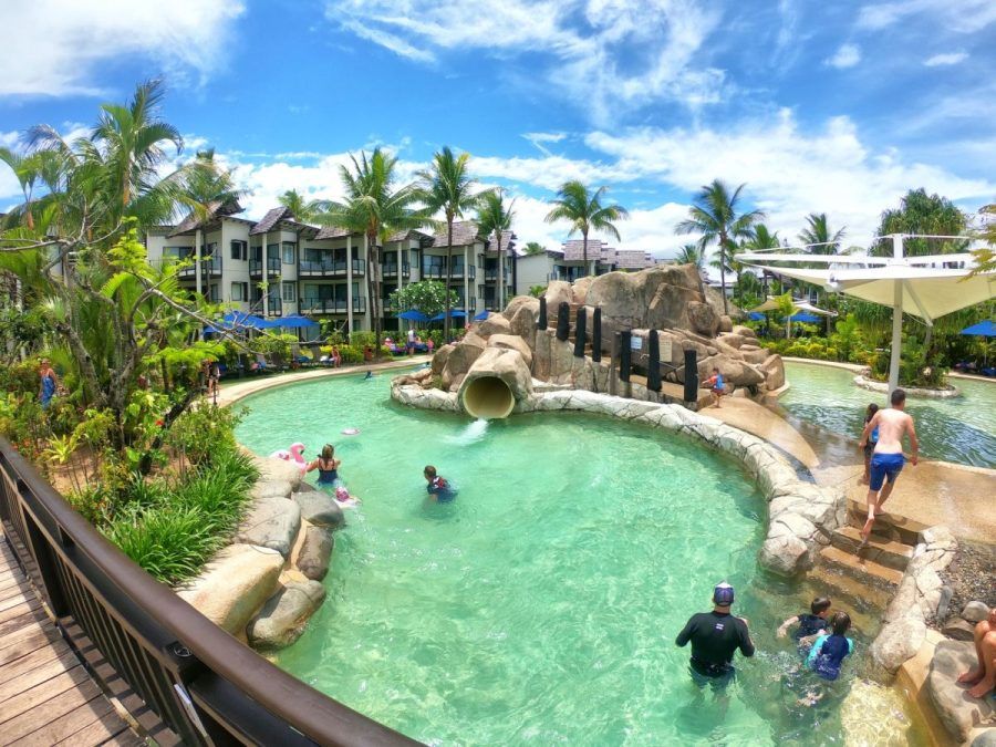 10 Fiji Resorts Where Kids Stay & Eat for Free!
