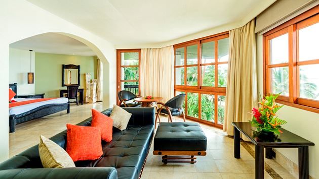 25 BEST Luxury (5-Star) Resorts in Fiji ???? [2025]