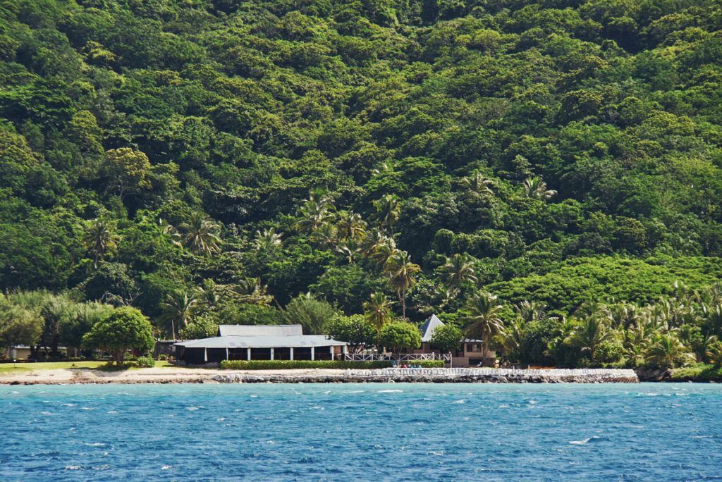 15 Most Romantic Resorts in the Yasawa Islands ❤️ [2025]