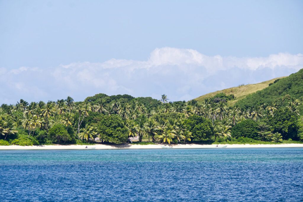 22 BEST Adults-Only (Child-Free) Resorts in Fiji 🍹 [2025]