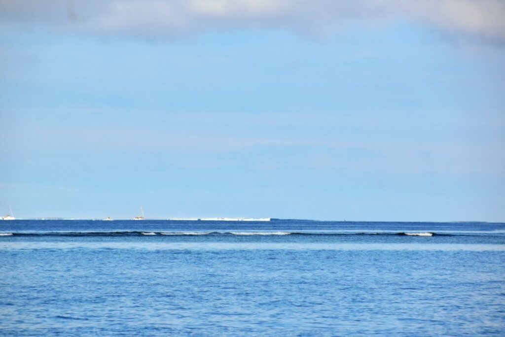 10 Best Surf Spots in the Mamanuca Islands 🤙
