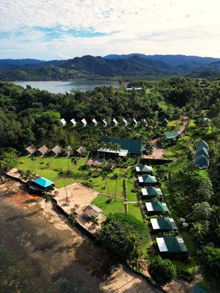 The Budget &amp; Backpacking Guide to the Coral Coast