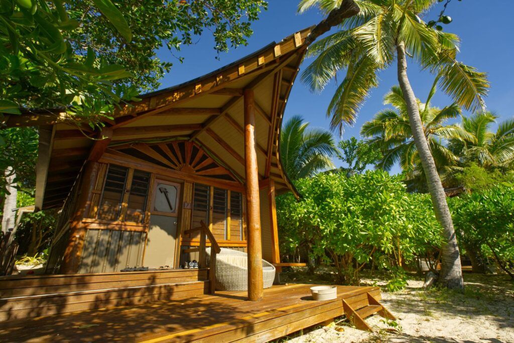 The Complete Travel Guide to the Yasawa Islands 🏝️ [2025]