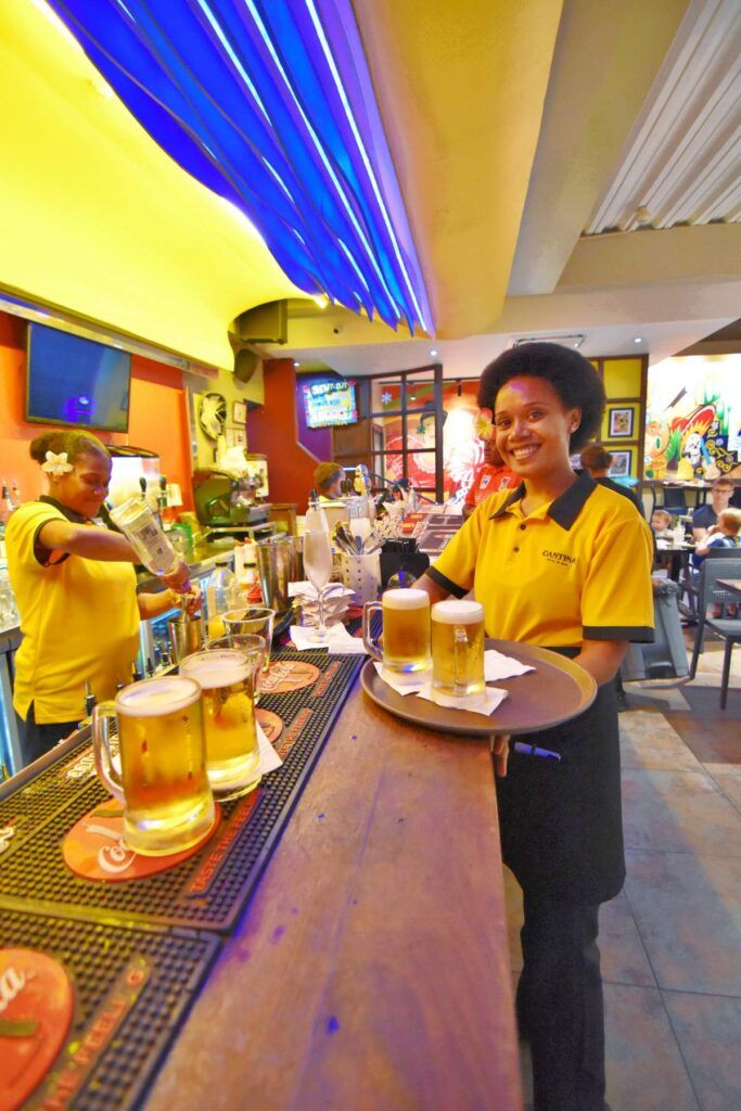 The Ultimate Guide to the Fiji Nightlife + Happy Hour List 🍸 [2025]