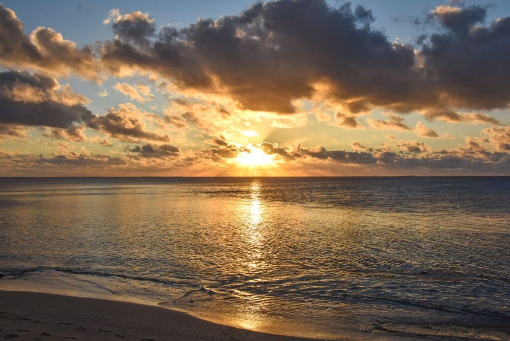 10 Best Sunset Cruises in Fiji 🌅 [2025]