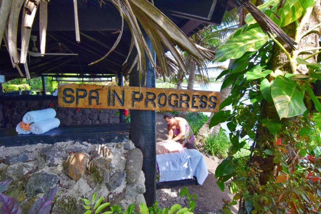 What is a Fijian Bobo Massage + 10 Spas You Must Try