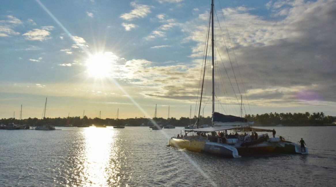 10 Best Sunset Cruises in Fiji 🌅 [2025]