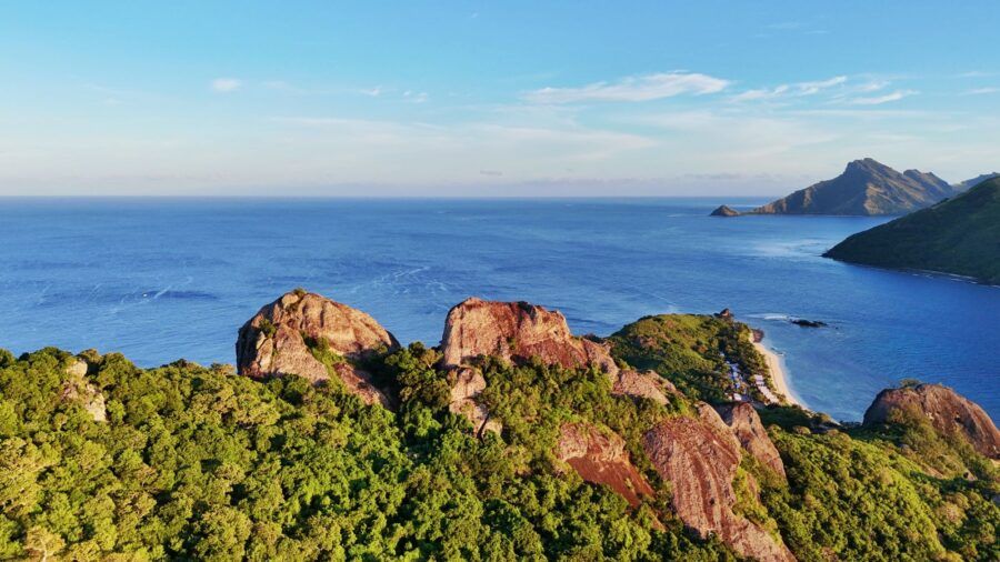 The Complete Travel Guide to the Yasawa Islands 🏝️ [2025]