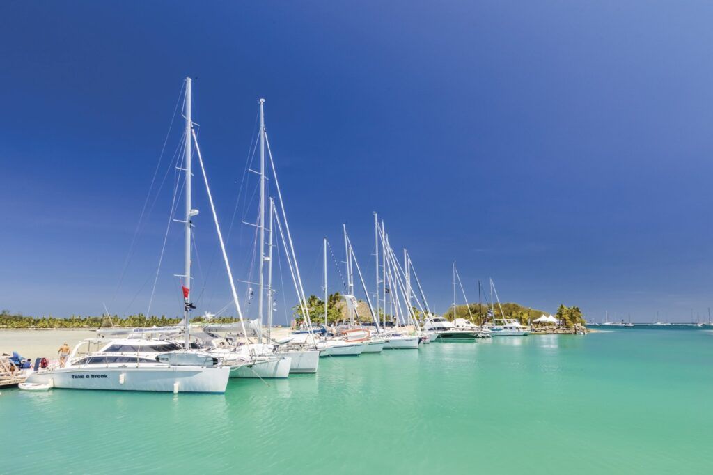 A Sailing Guide to the Mamanuca Islands: Marinas, Moorings & More